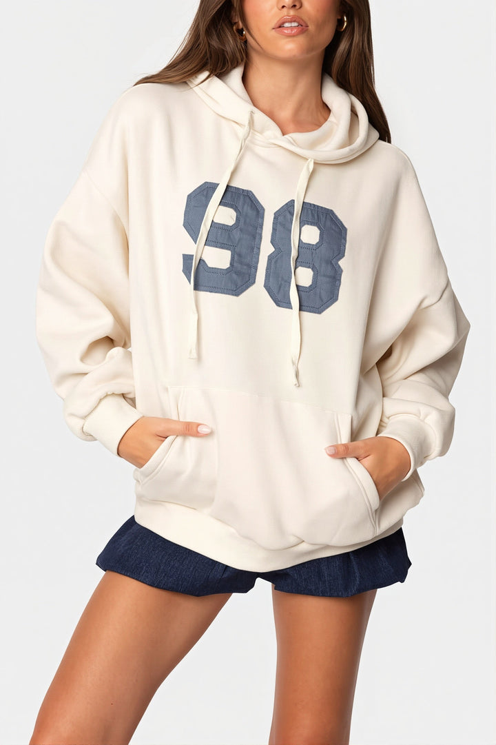 Women's oversized pullover hoodie with hood, number graphic, long sleeves and front pouch pocket