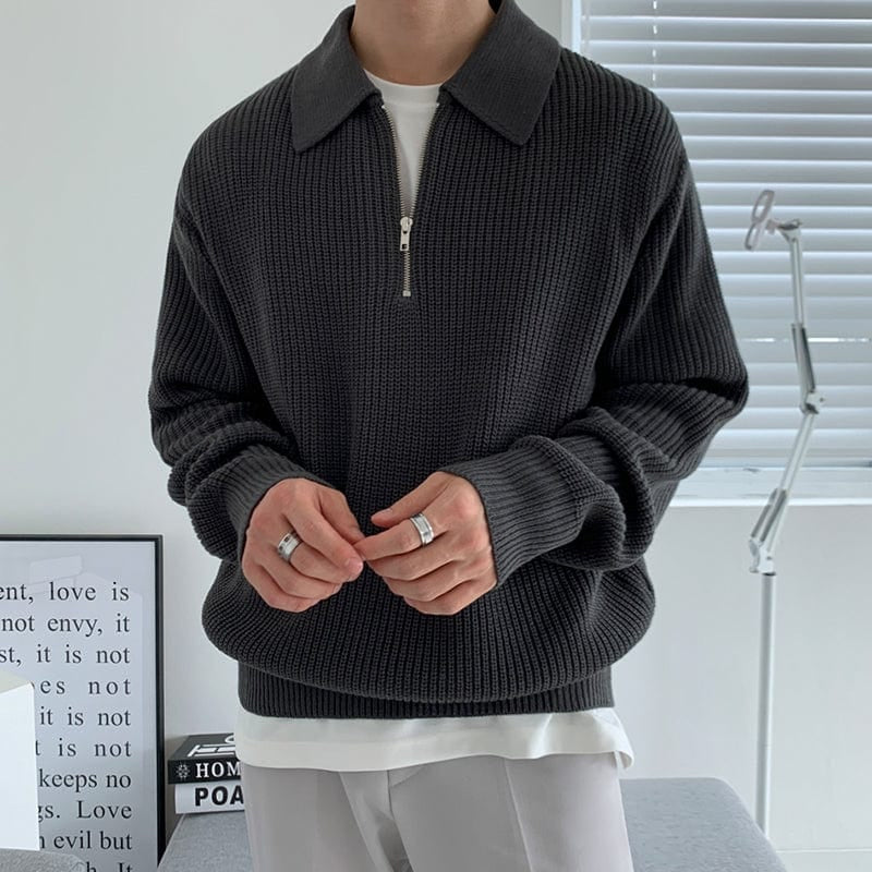 Men's ribbed collared half-zip sweater with long sleeves