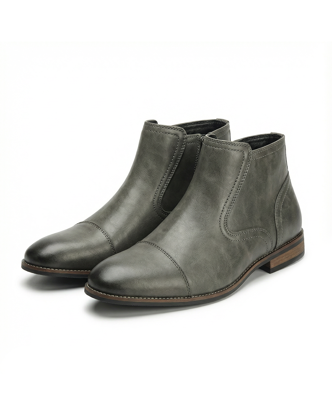 Men's Chelsea ankle boots with elastic side panels, rounded toes and low heels