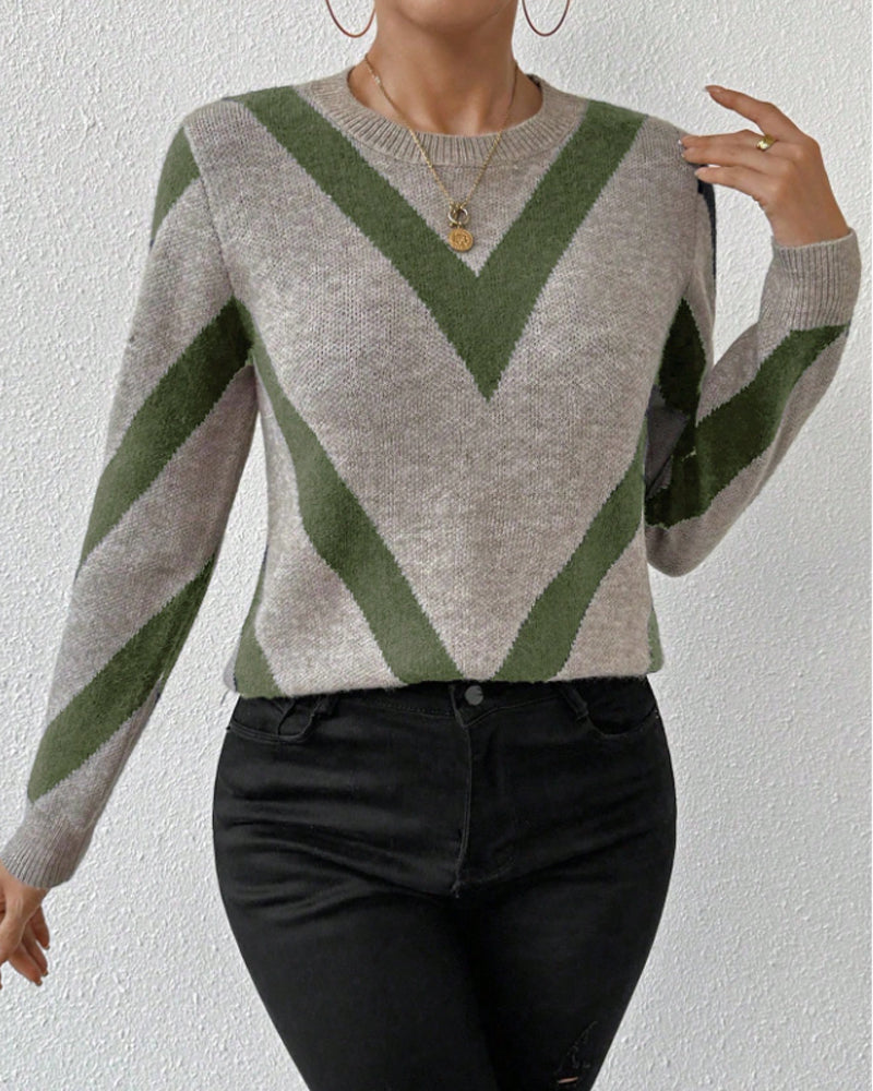 Women's geometric patterned crew neck jumper with long sleeves and ribbed trims