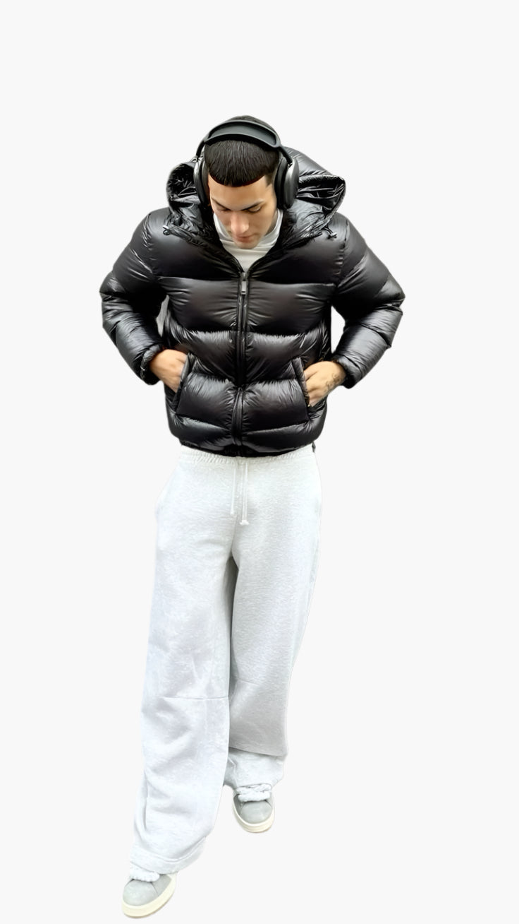 Men's hooded quilted puffer jacket with long sleeves and front zip