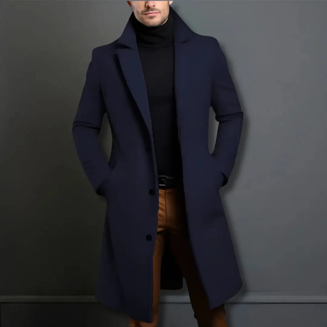 Men's tailored fit long coat with notched lapels, button fastening and side pockets