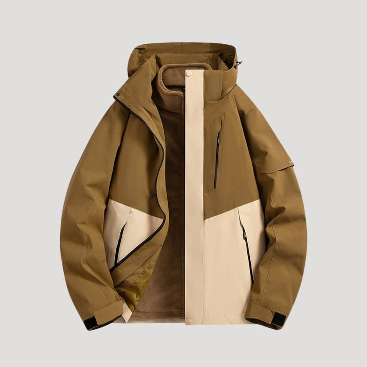 Women's hooded windbreaker jacket with zipped pockets