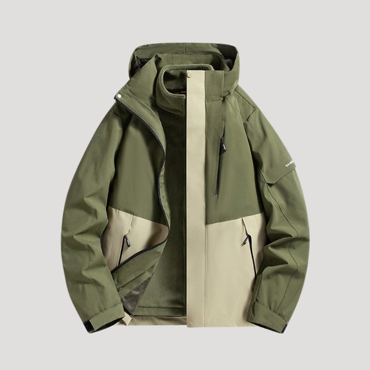 Women's hooded windbreaker jacket with zipped pockets