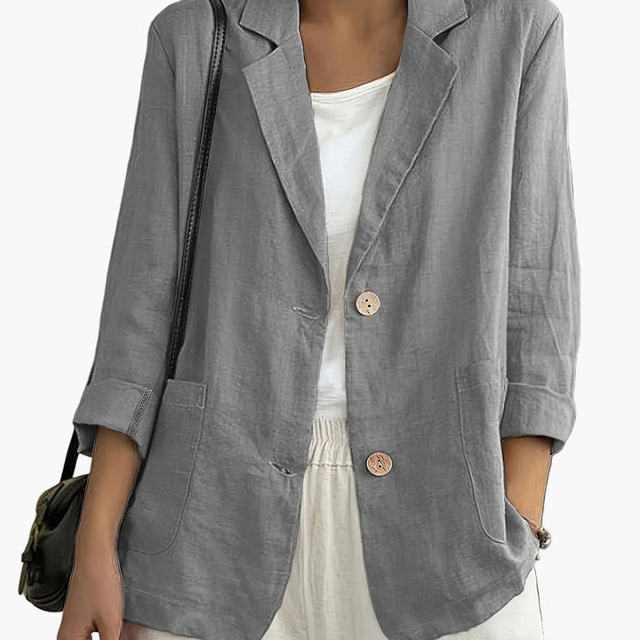 Women's blazer with notched lapels, button front and patch pockets
