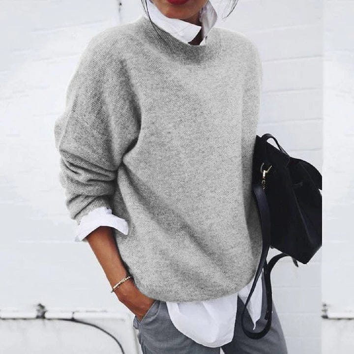 Women's plain knit jumper with crew neck and long sleeves