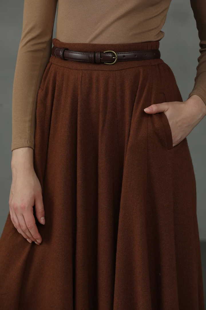 Women's full flared midi skirt with high waistband and flowing folds