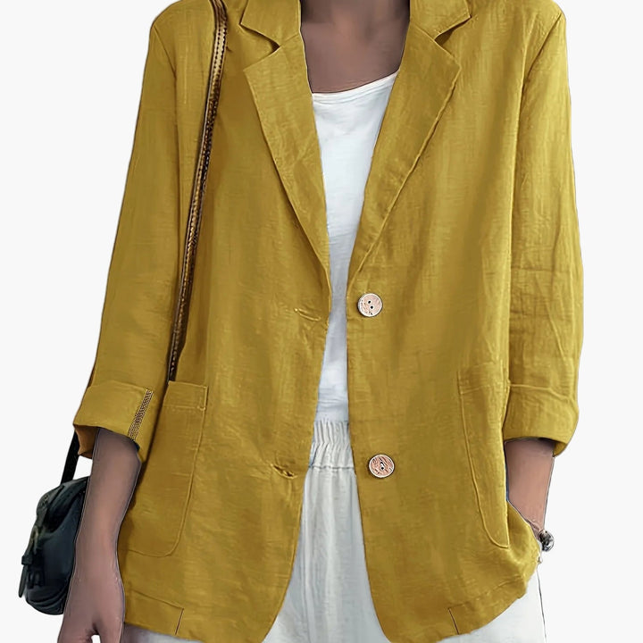 Women's blazer with notched lapels, button front and patch pockets