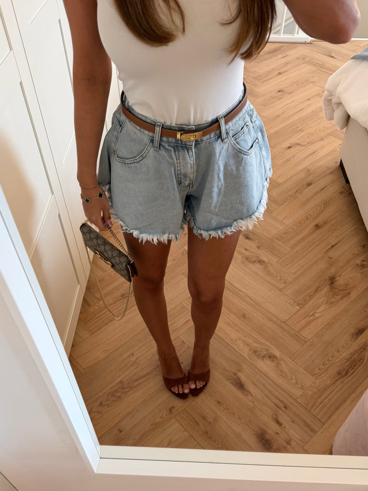 Women's mid-rise blue denim shorts
