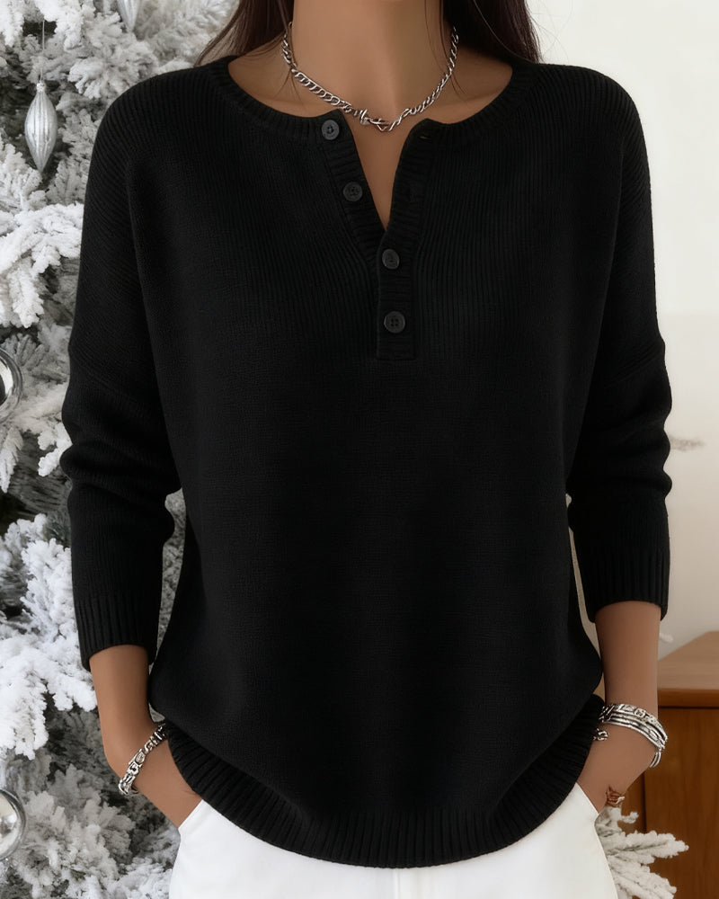 Women's ribbed knit jumper with round neckline and front button placket