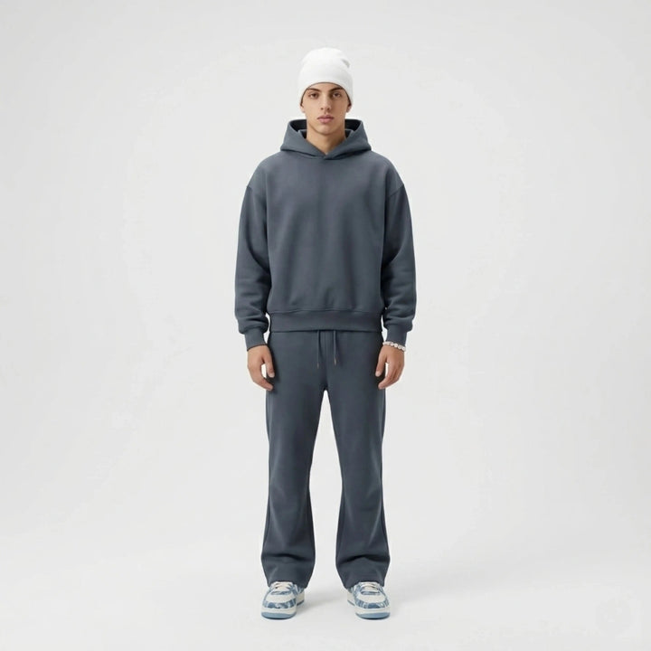 Men's hooded tracksuit set with oversized sweatshirt and full-length joggers