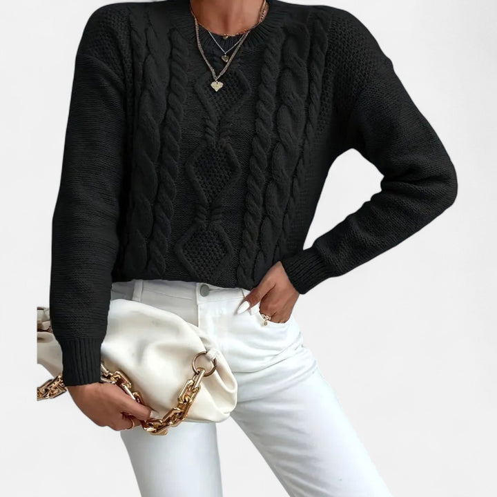 Women's textured cable knit jumper with crew neck and long sleeves