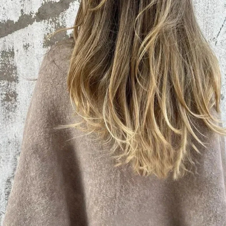 Veloura | Elegant Coat with Timeless Charm - Image 4