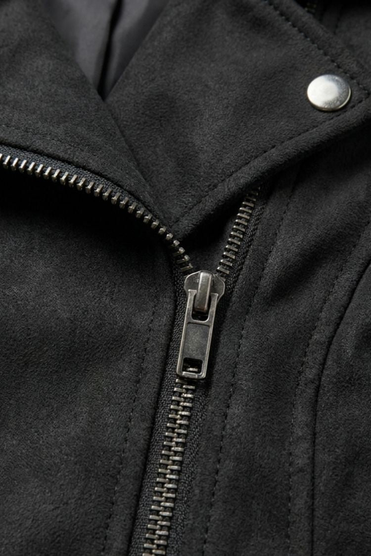 Women's cropped biker jacket with notched lapels, long sleeves and zipped pockets
