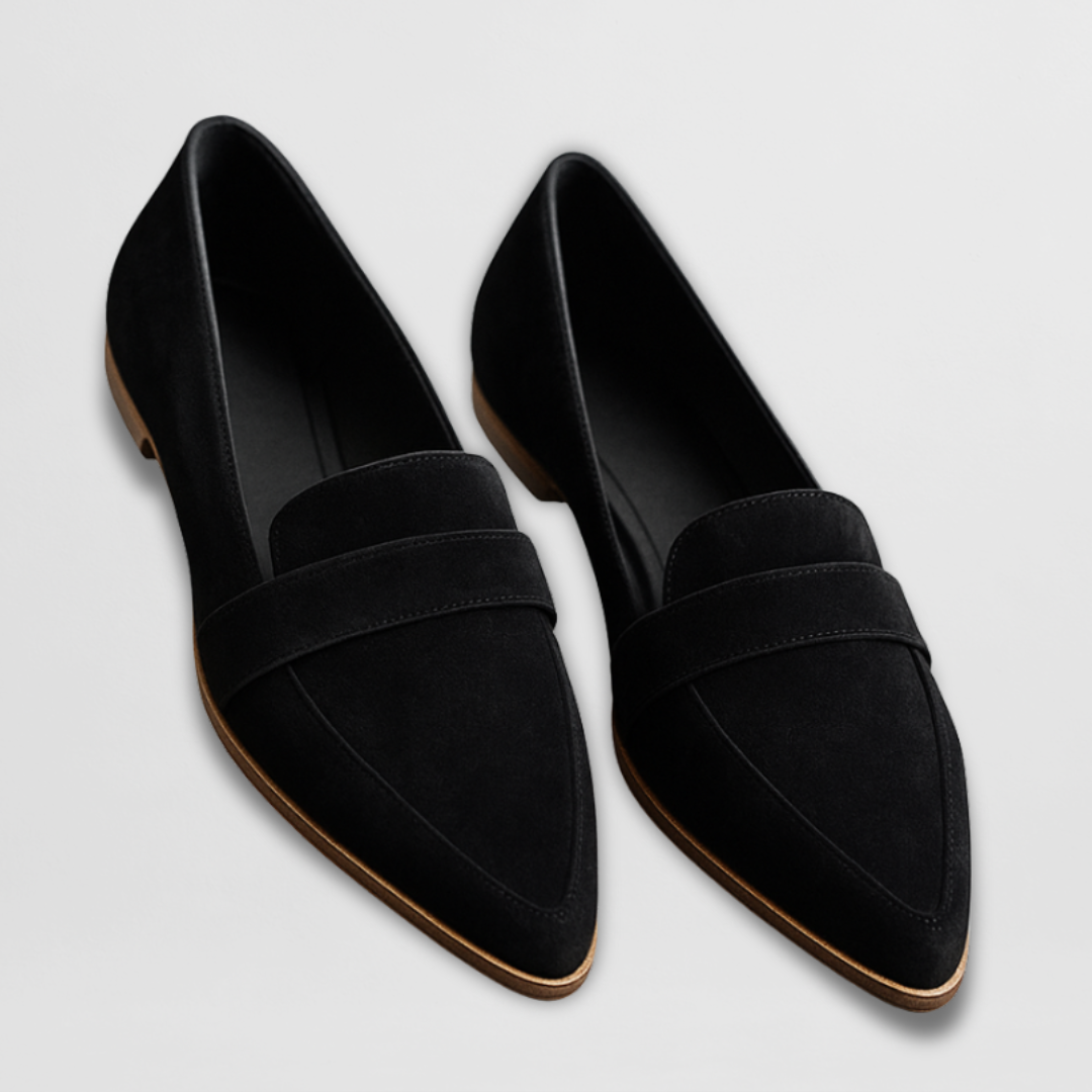 Women's pointed-toe loafer with lightweight sole in tan and black