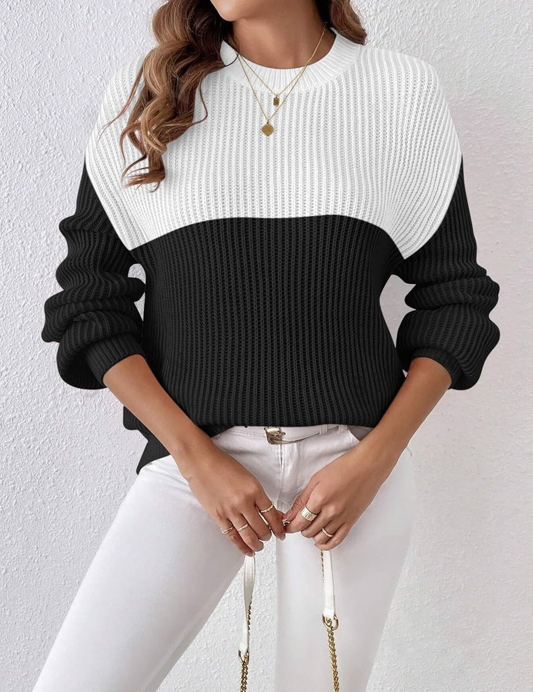 Women's loose ribbed knit jumper with crew neck and long sleeves