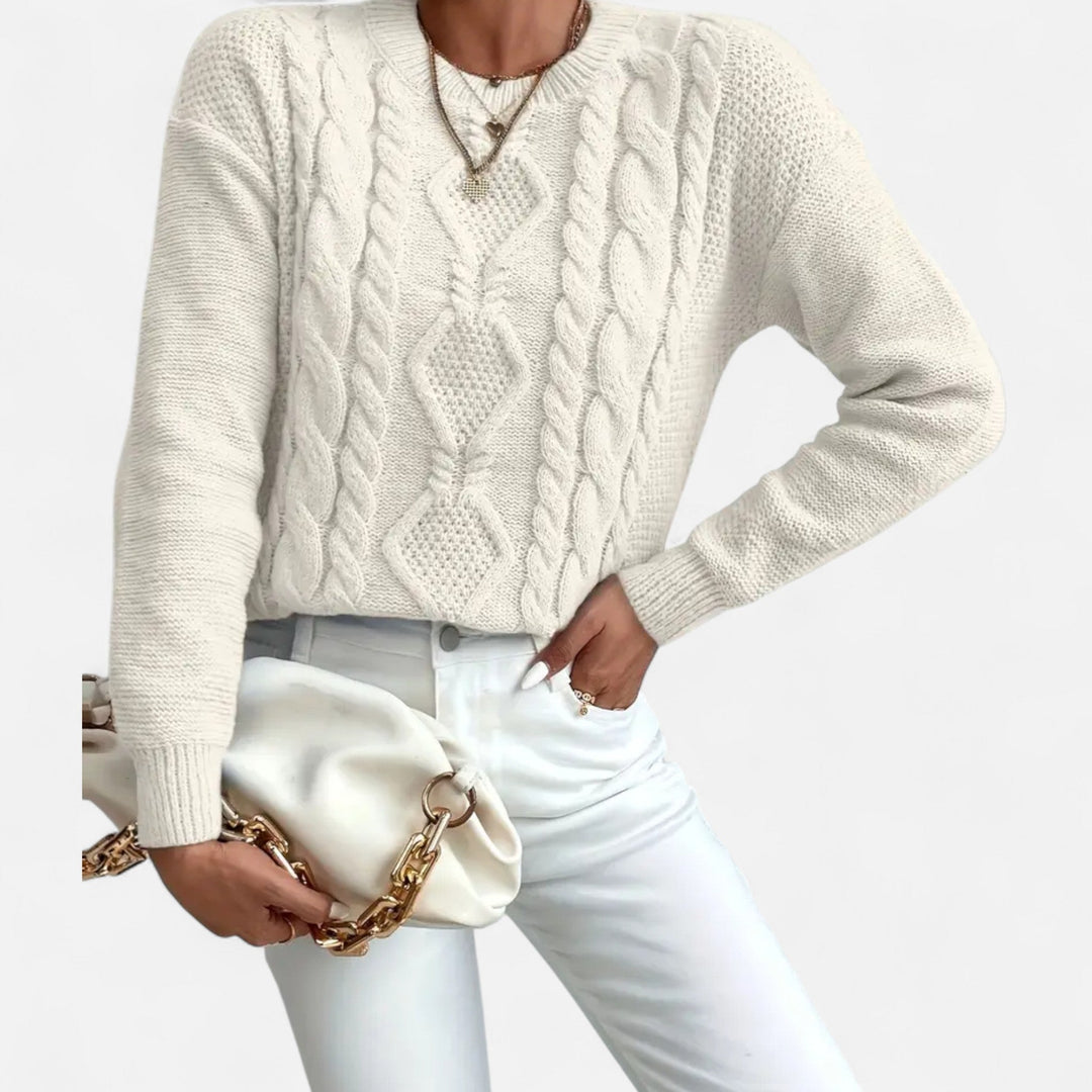 Women's textured cable knit jumper with crew neck and long sleeves
