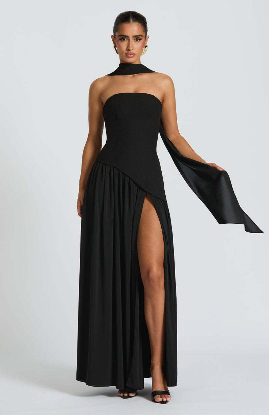 Women's strapless maxi dress with choker neckline and asymmetrical high slit