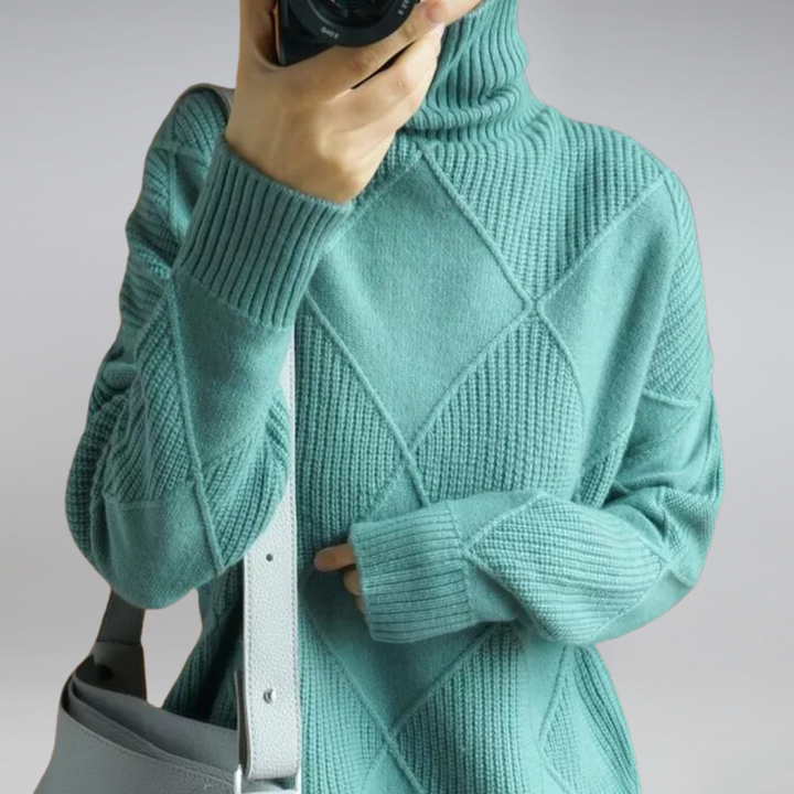 Women's geometric diamond turtleneck jumper with long sleeves and ribbed trims