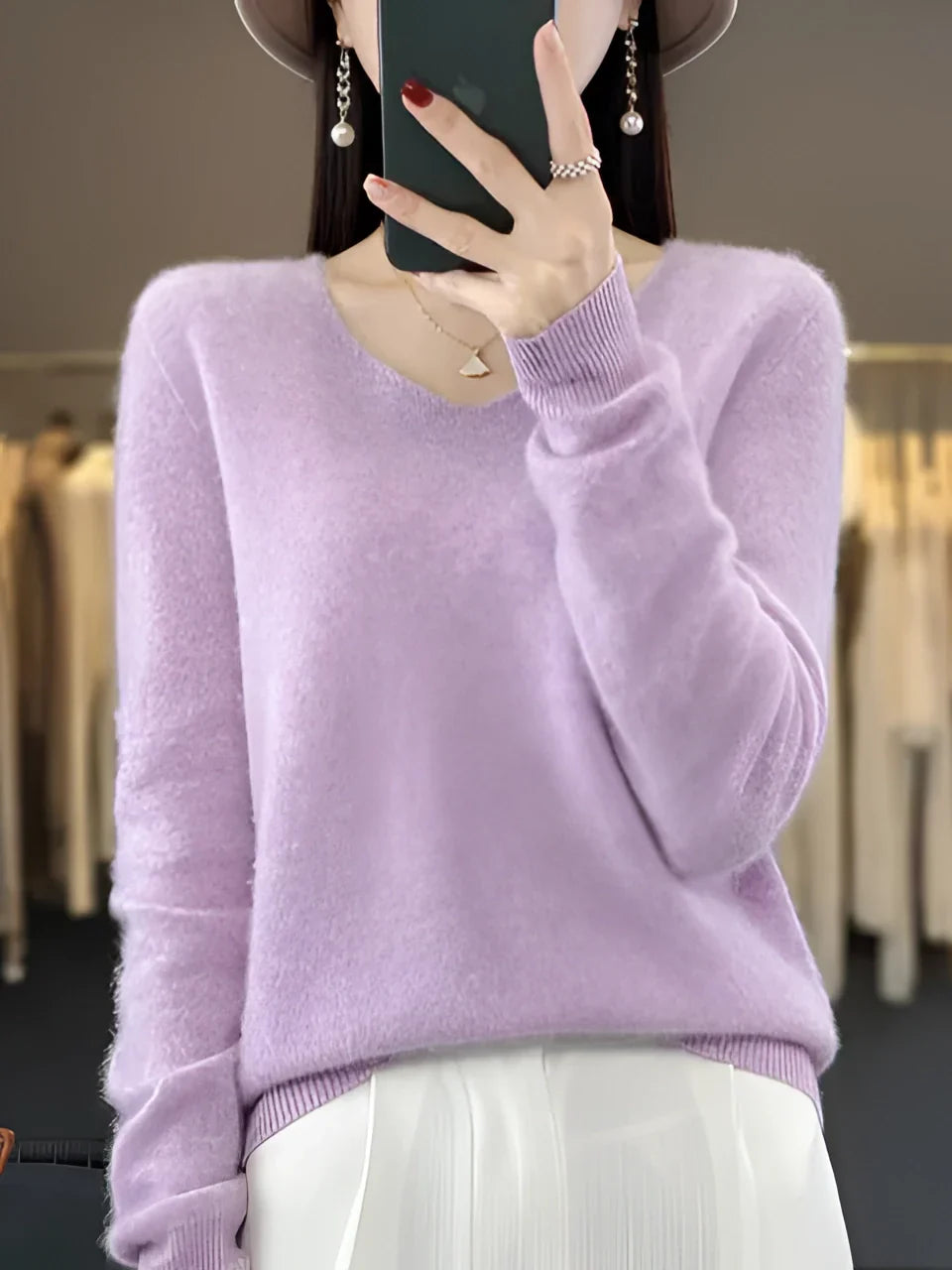 Women's long-sleeve crew neck knit sweater with ribbed cuffs and hem