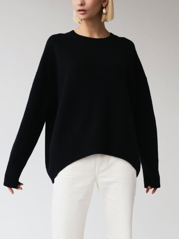 Women's oversized crewneck knitted sweater with long sleeves and ribbed trims