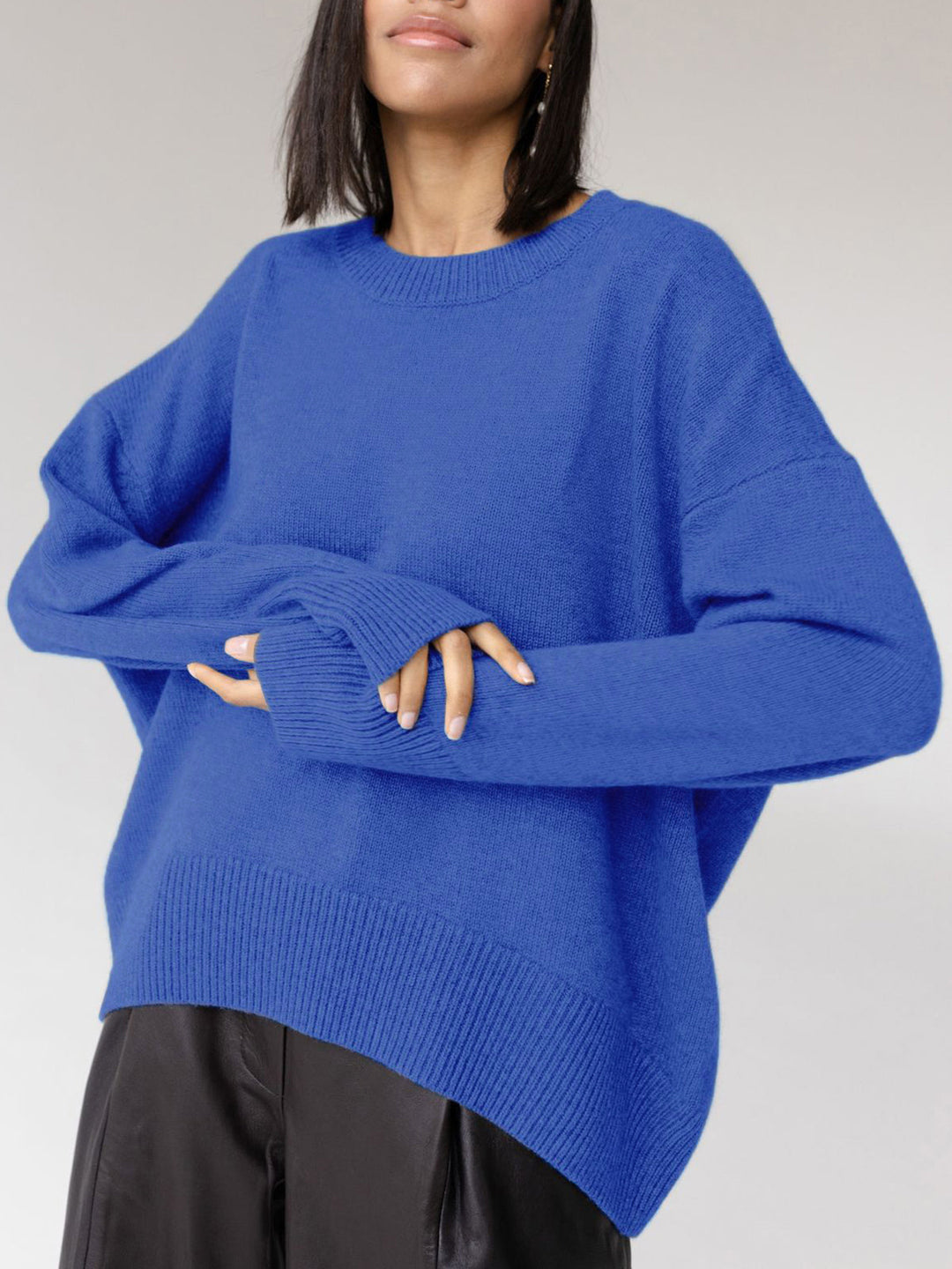 Women's oversized crewneck knitted sweater with long sleeves and ribbed trims