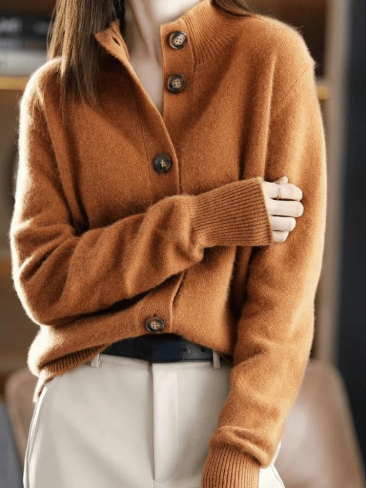 Women's button cardigan with ribbed collar, long sleeves and front buttons