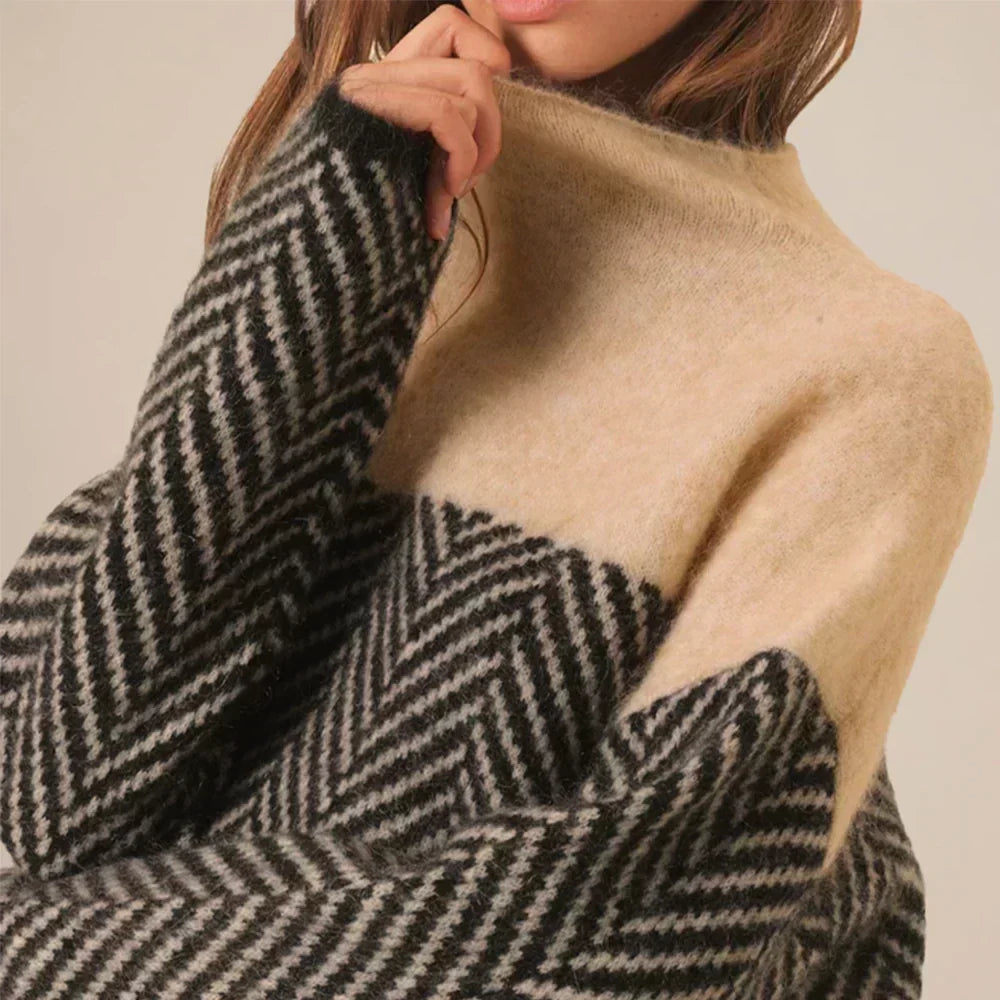 Women's long-sleeve turtleneck jumper with contrasting herringbone knit pattern
