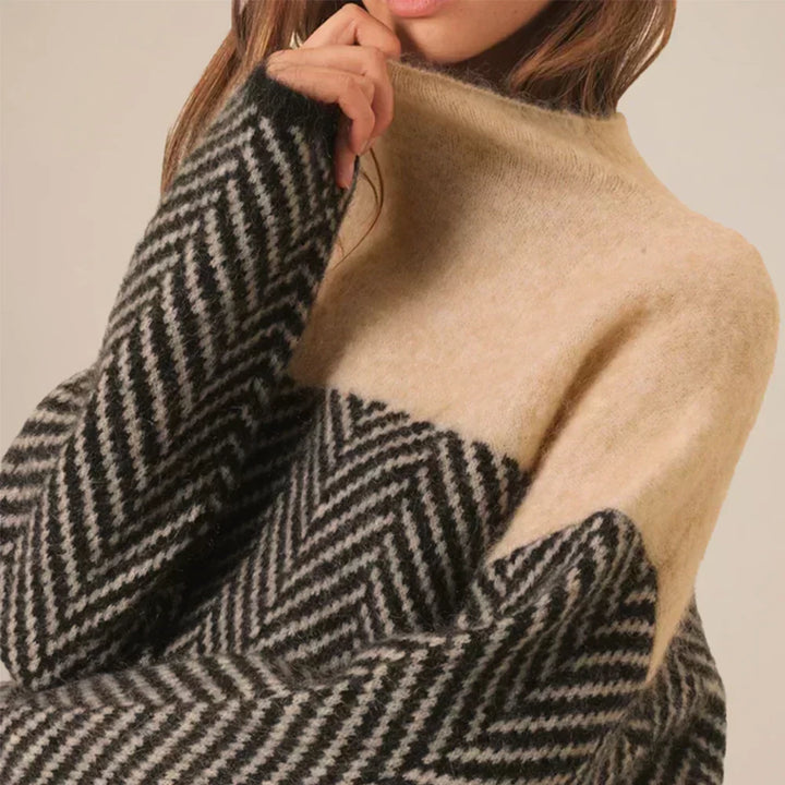 Women's long-sleeve turtleneck jumper with contrasting herringbone knit pattern