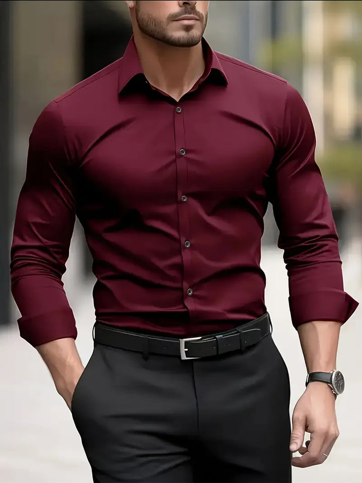 Men's slim fit long-sleeved button-up shirt with spread collar