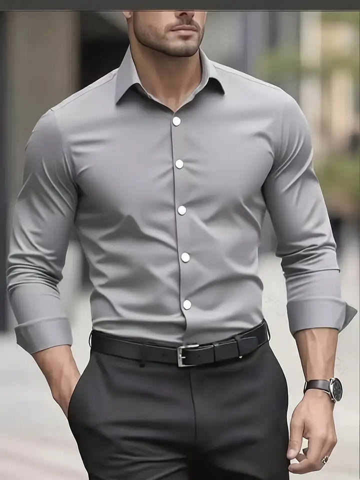 Men's slim fit long-sleeved button-up shirt with spread collar