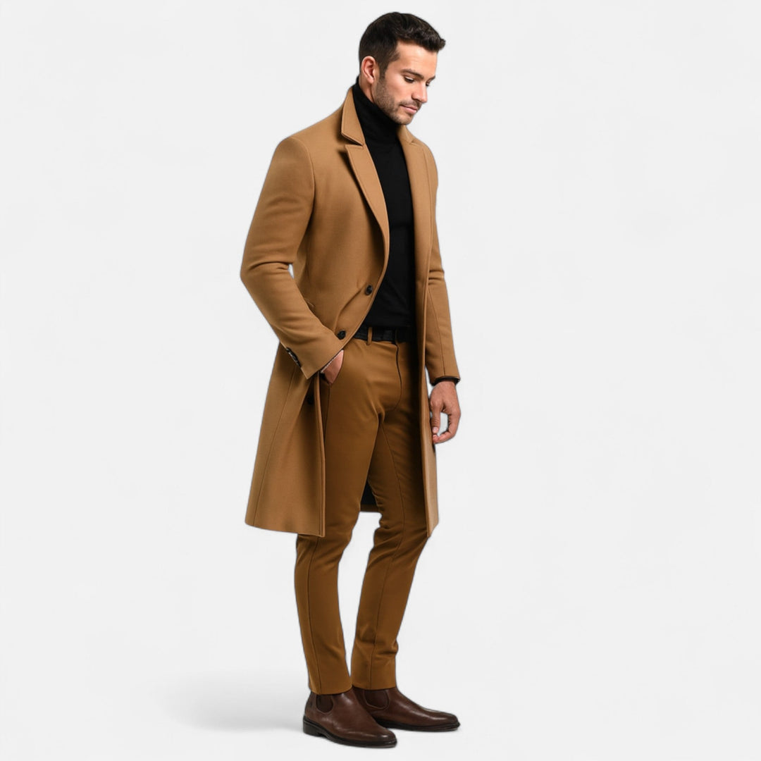 Men's hooded puffer coat with quilted panels and front pockets