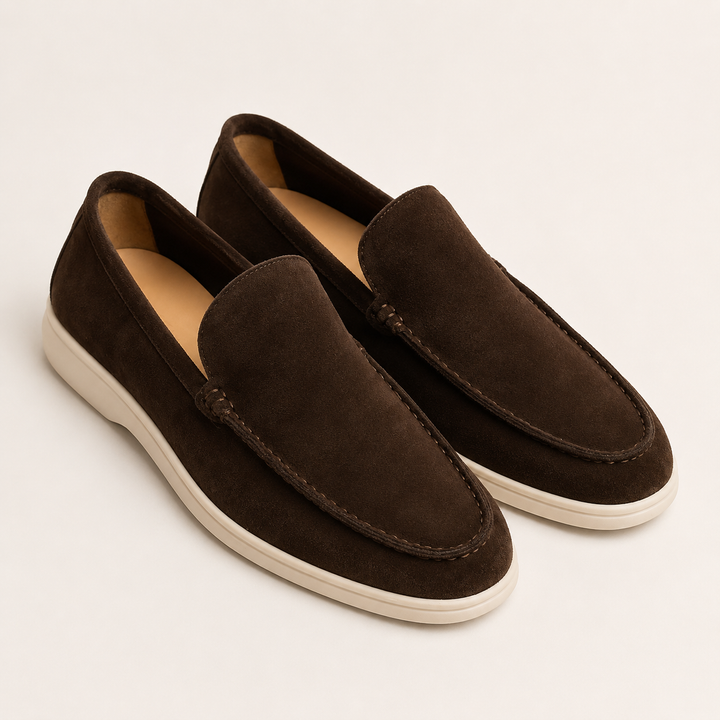 Men's round-toe slip-on loafers with flat contrasting soles