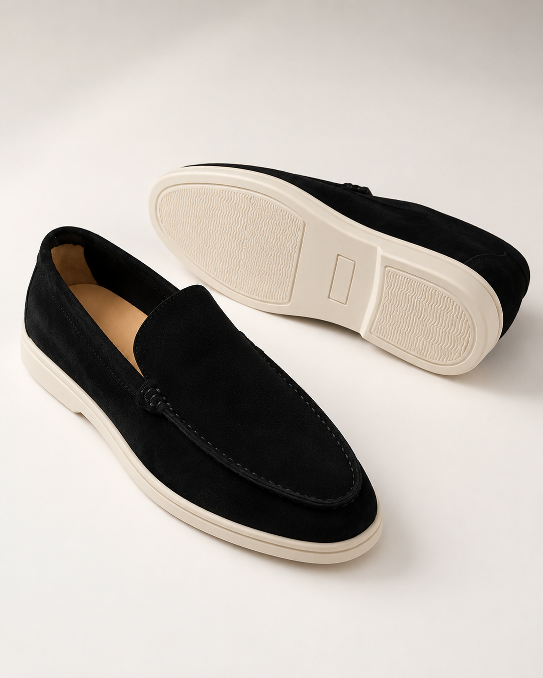 Men's round-toe slip-on loafers with flat contrasting soles