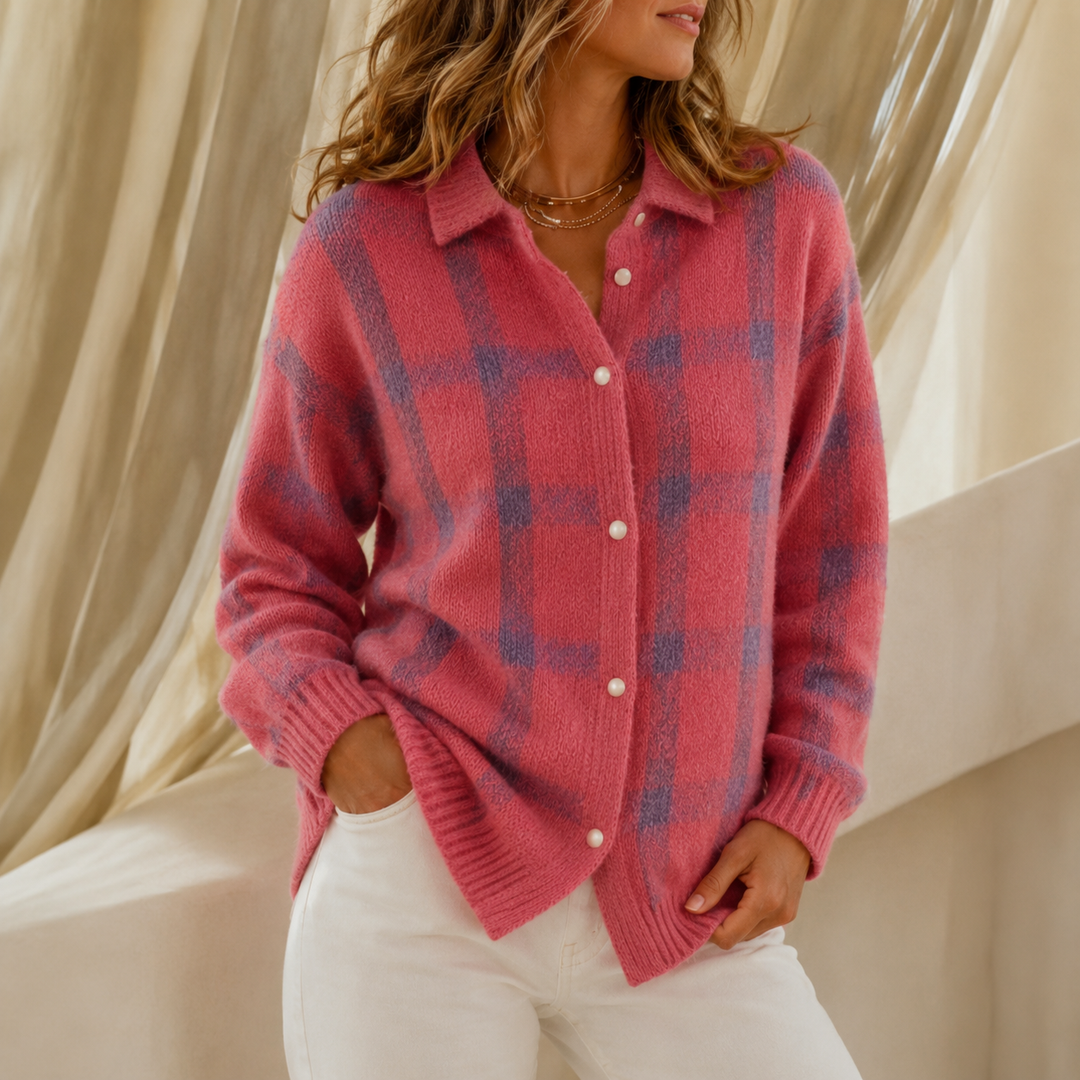 Women's oversized checked cardigan with collar, long sleeves and button front