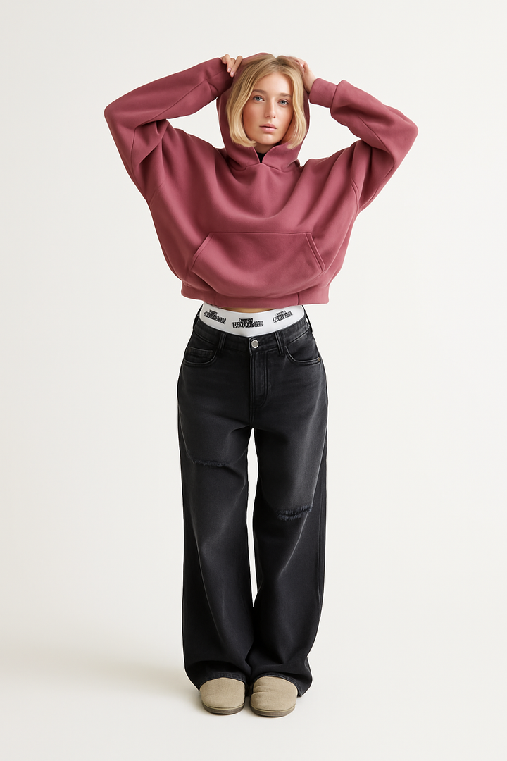 Women's hooded hoodie with long sleeves, cropped hem and kangaroo pocket