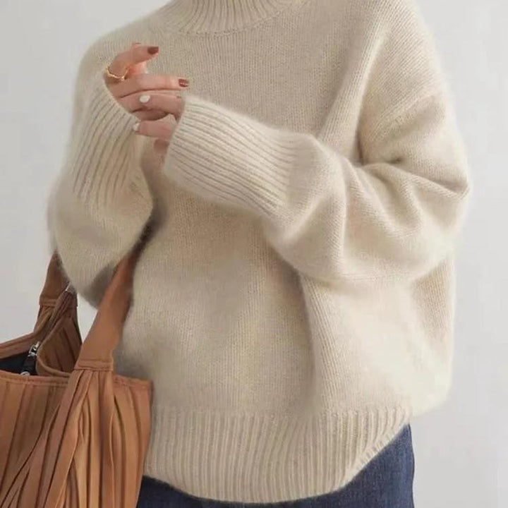 Women's oversized plain turtleneck jumper with long sleeves and ribbed trims