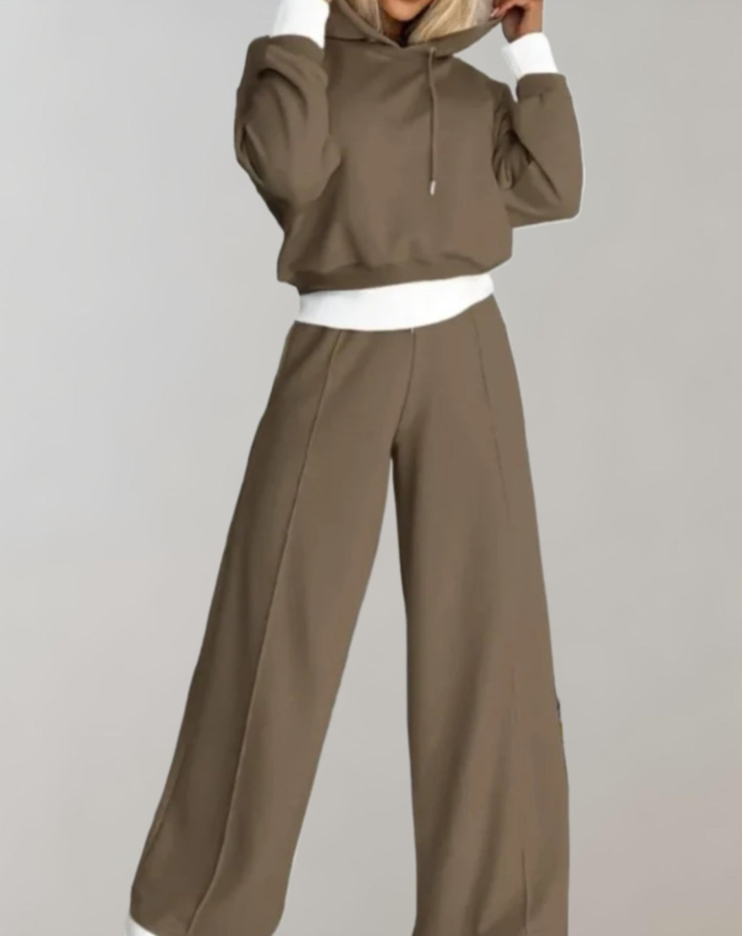 Women's cropped hooded sweatshirt and wide-leg trousers set