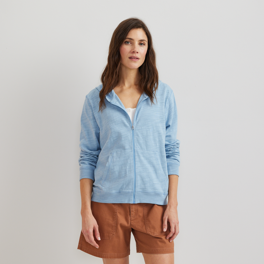 Women's hooded full-zip sweatshirt with long sleeves and front pockets