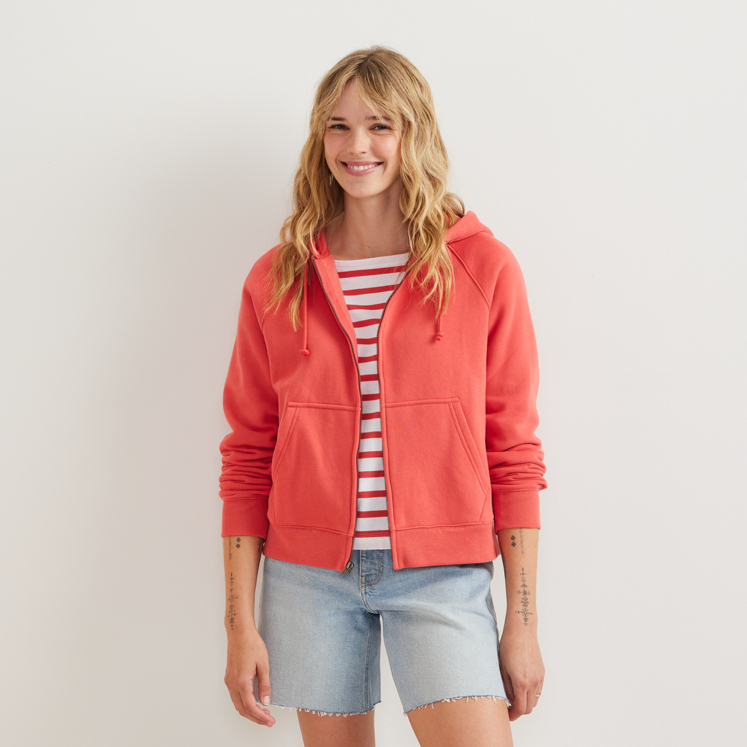Women's full-zip hooded sweatshirt with long sleeves and front pockets