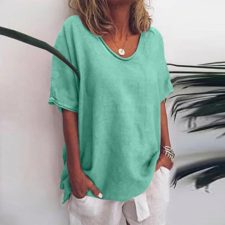 Women's Relaxed Basic T-Shirt — Round Neck Lightweight Summer Tee