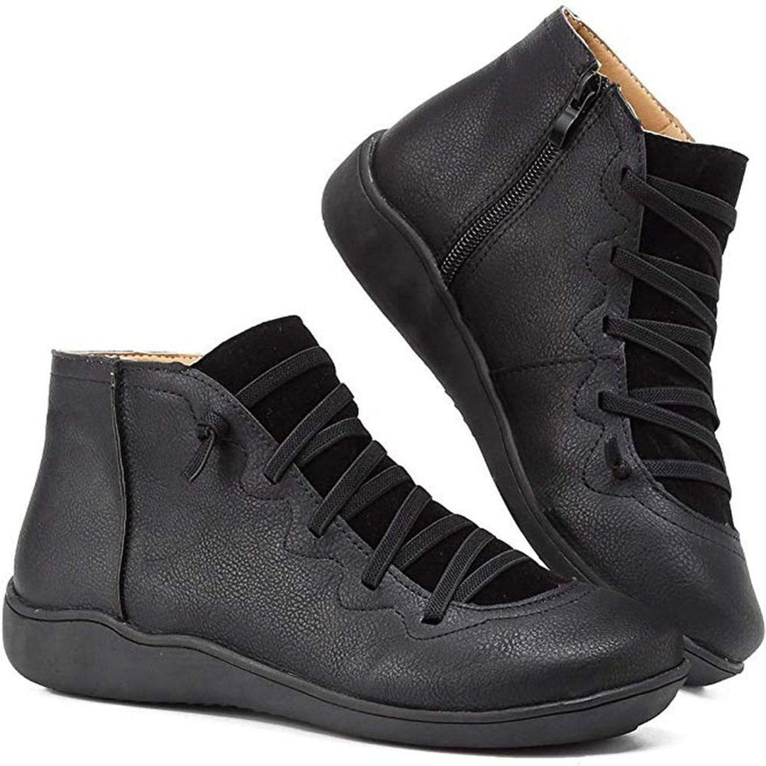 Women's plain lace-up ankle boots with side zip and flat sole