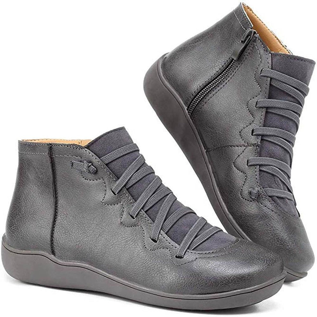 Women's plain lace-up ankle boots with side zip and flat sole