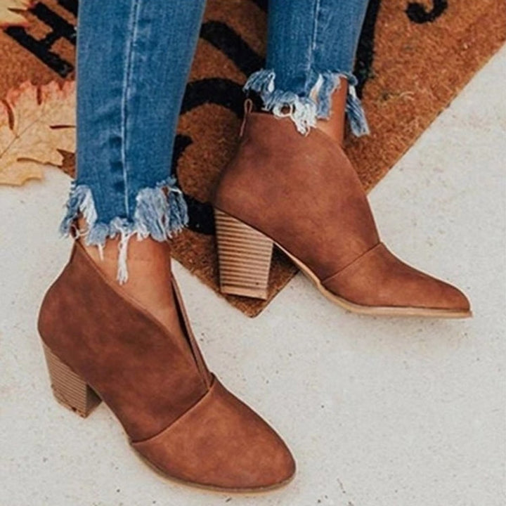 Women's pointed-toe ankle boots with block heels and horizontal upper detail