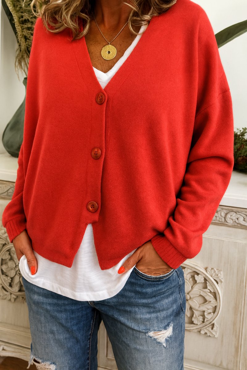 Women's oversized V-neck button cardigan with long sleeves