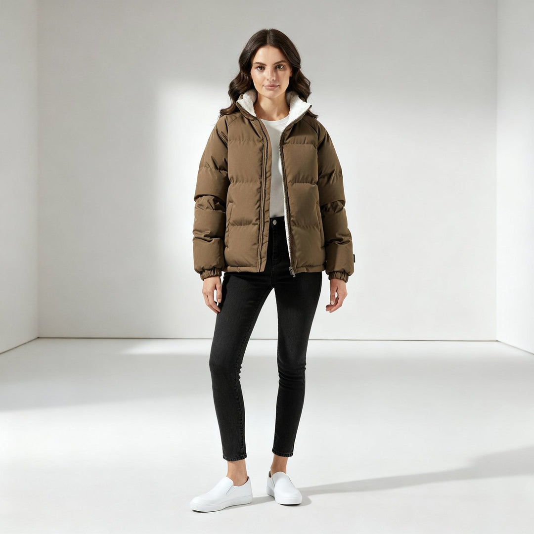 Women's quilted hooded jacket with zip fastening and contrasting lining