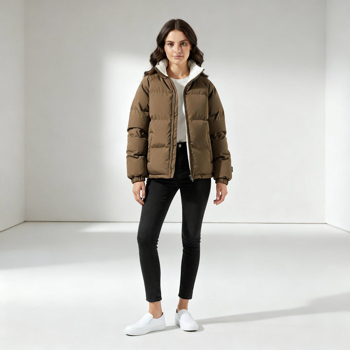 Women's quilted hooded jacket with zip fastening and contrasting lining