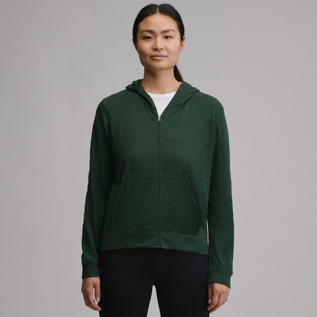 Women's hooded full-zip sweatshirt with long sleeves and front pockets