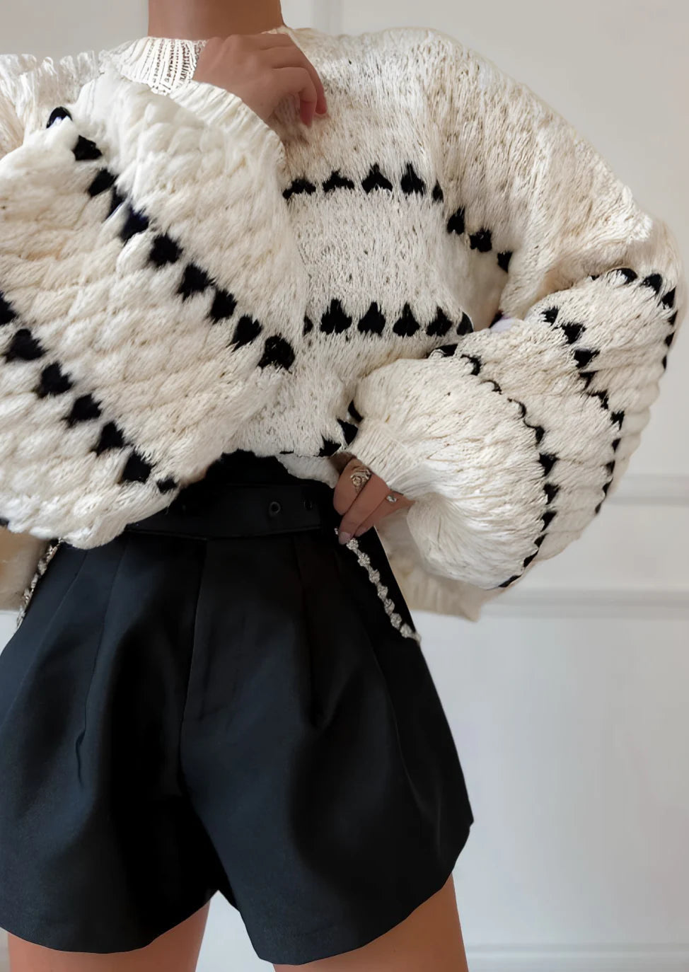 Women's geometric pattern crew neck jumper with long sleeves