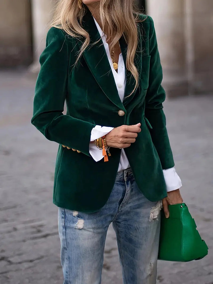 Women's velvet blazer with notched lapels and long sleeves